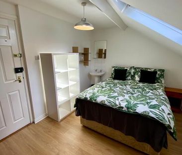 Donegall Road, Room 5, All Bills Included, Belfast, BT12 5NA - Photo 3