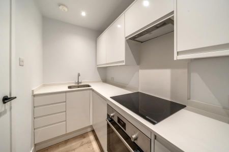 Racks Court, GuildfordProperty for lettings - Seymours - Photo 3
