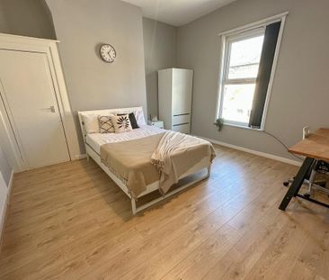 3 bedroom terraced house to rent - Photo 3