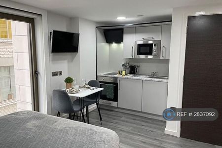 Studio to rent - Photo 4