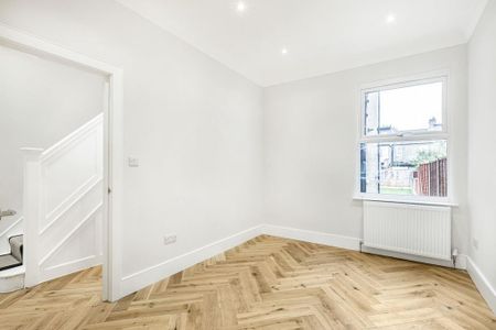 3 bedroom terraced house to rent - Photo 5