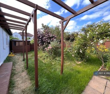 2 bedroom bungalow to rent - Photo 2