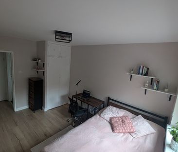 Room in a Shared Flat, Rochfort House, SE8 - Photo 2