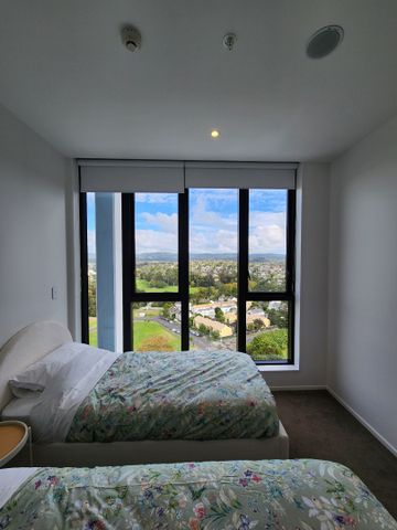 2 Double bedroom + 2 bath +Carpark - Photo 4