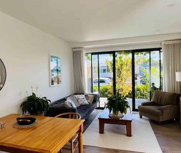 Bright & Modern 3-Bedroom Home in Avondale - Photo 4