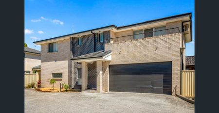 Modern 3-Bedroom Townhouse in a Prime Rooty Hill Locale - Photo 4