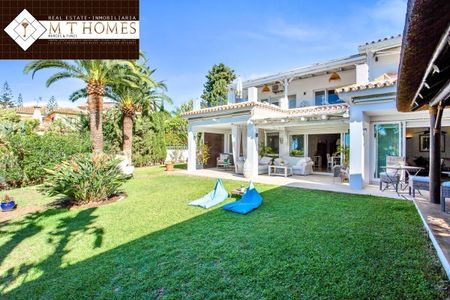 Luxury Villa in Marbesa, Marbella - Photo 3