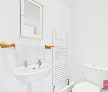 3 bedroom semi-detached house to rent - Photo 6