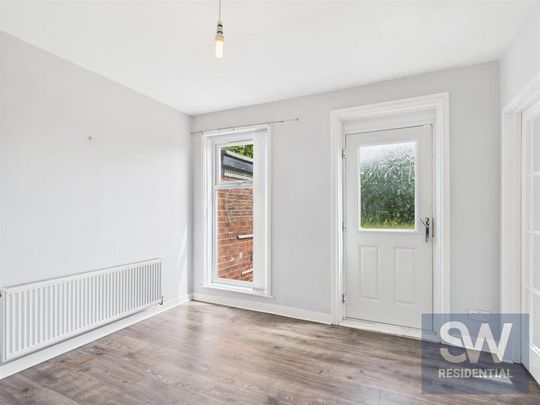 4 bedroom detached house to rent - Photo 1