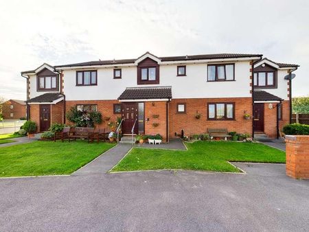 Mooreview Court, Blackpool, FY4 - Photo 5