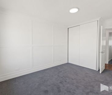 Meticulously Renovated Home in Devonport! - Photo 3