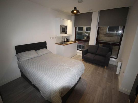 Studio to rent - Photo 1