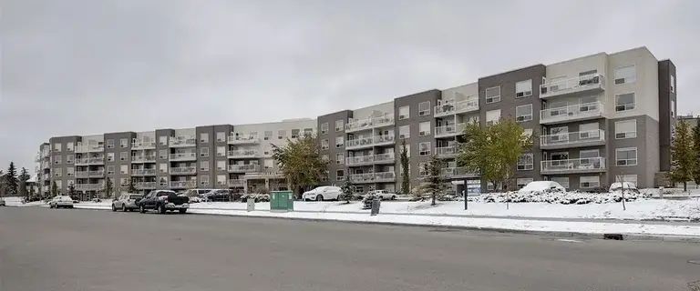 Bright and clean west Edmonton 3 bedroom condo, underground parking for rent!!! | 17404 64 Avenue Northwest, Edmonton - Photo 1