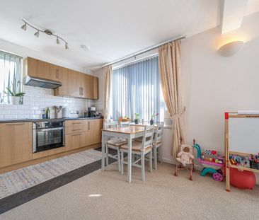 Sidcup Road, London, SE9 - Photo 6