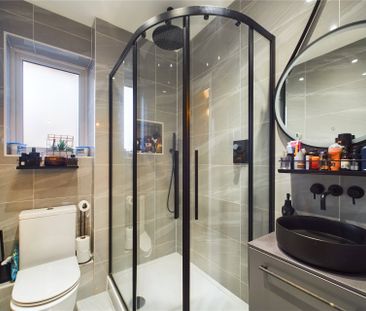 2 bedroom Flat in Raven Drive, Maidenhead - Photo 4