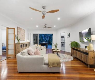 Wynnum West - Photo 1