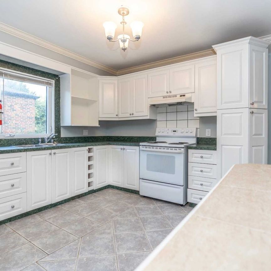 For Lease - 62 Dale Avenue Unit# Upper, Toronto, Ontario - Photo 1