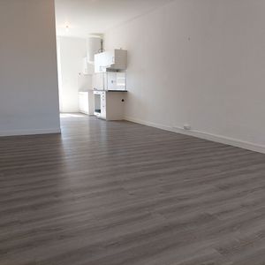 Location Appartement 1 pièce 41m² - Photo 2