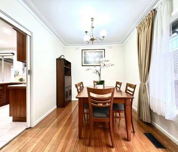 4-Bed Sun-Soaked Living in Moorabbin - Photo 5