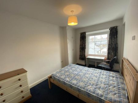 2 bedroom flat to rent - Photo 4