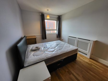 2 bedroom apartment to rent - Photo 3