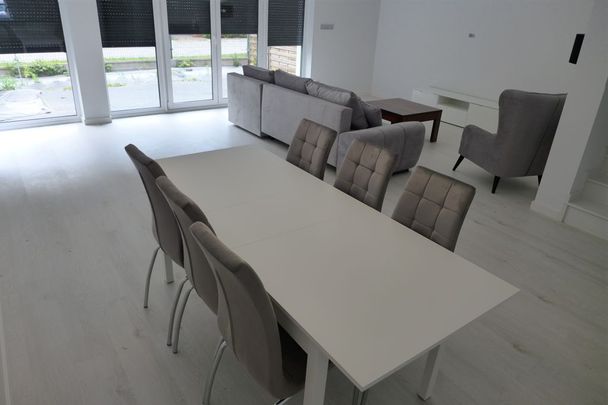 Dom, Zielona Góra, 5 pokoi - Photo 1