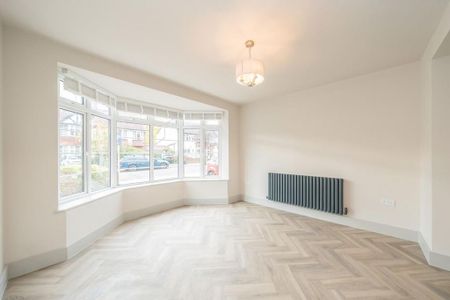 3 bedroom semi-detached house to rent - Photo 5