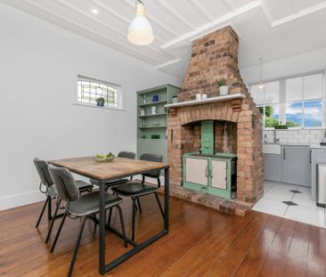 Charming Character Home in the Heart of Devonport Village - Photo 6