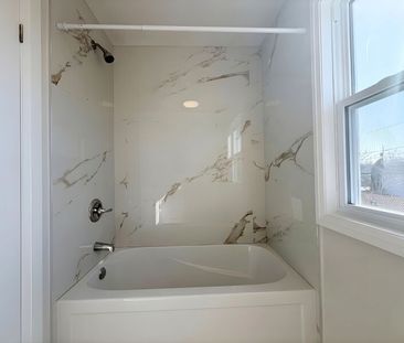 $2,800 / 3 br / 2.5 ba / 26A Haight st unit 1 - Photo 4