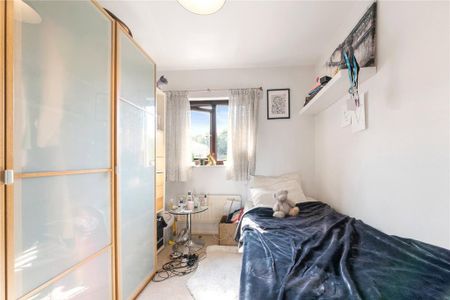 2 bedroom end of terrace house to rent - Photo 4