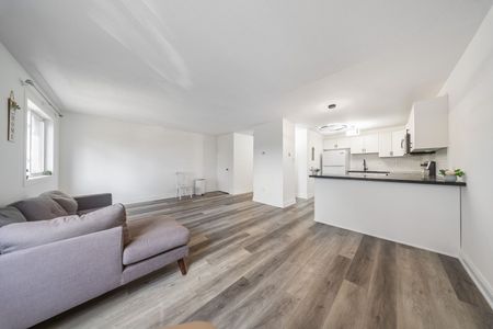 For Lease - 1030 Falgarwood Drive Unit# 71, Oakville, Ontario - Photo 2