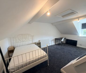 4 bedroom house - Photo 3