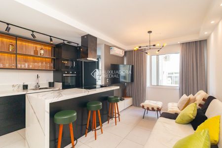 Apartamento com 1 quarto e 50m² para alugar em Menino Deus, Porto Alegre. - Foto 3