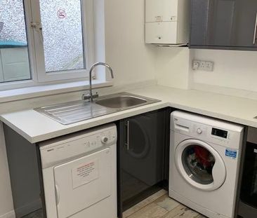 4 bedroom house to rent - Photo 3