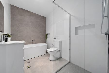 Brand new, architecturally designed 4 bedroom townhouse in St Marys! - Photo 2