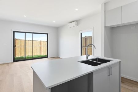 NEW BUILD HOME FOR RENT IN WYNDHAM VALE - Photo 5