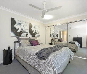 MODERN 2 BEDROOM UNIT IN HERMIT PARK + PRIVATE COURTYARD! - Photo 2
