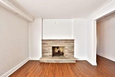 For Lease - 1336 Queen Victoria Avenue, Mississauga, Ontario - Photo 3