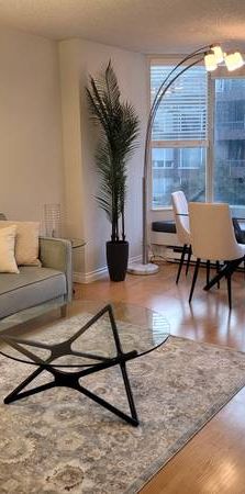 1 BED APT Downtown - SUBLET - Photo 1