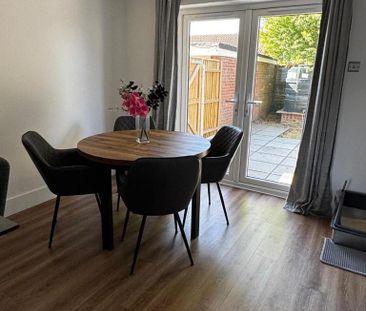 3 bedroom detached house to rent - Photo 2