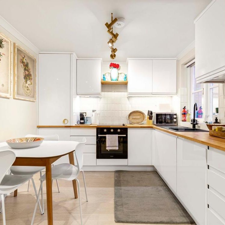 Brompton Park Crescent, London SW6 - Photo 1