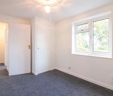 2 Bedroom House - Mid Terrace - Photo 3