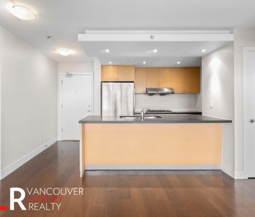 Condo in Vancouver West Side, BC - Photo 5