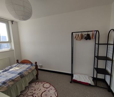 Room in a Shared Flat, Hall St, EC1V - Photo 3