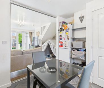 3 bedroom semi-detached house to rent - Photo 4