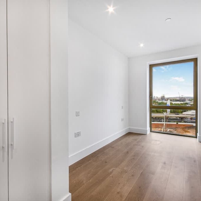 Capital Interchange Way Brentford TW8 - Photo 1