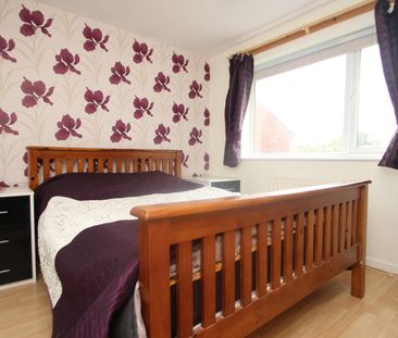 3 bedroom detached house to rent - Photo 2