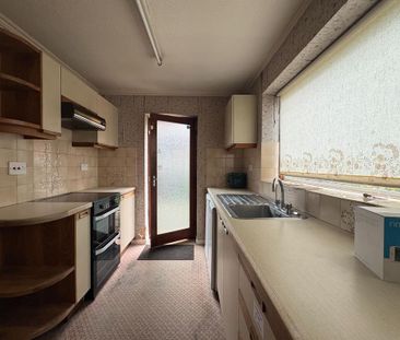 3 bedroom detached house to rent - Photo 5