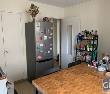 Location Appartement 2 pièces 58m² - Photo 3