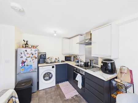 1 BED Flat To rent - Photo 3